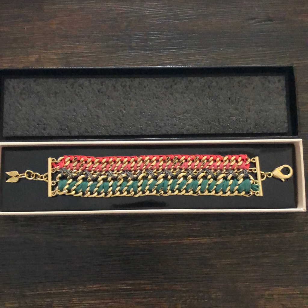 Victorias Secret Bracelet 10$